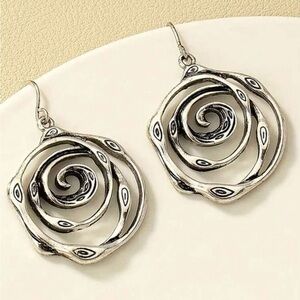 Elegant Silver Swirl Earrings
